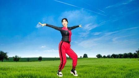 健身操《妹妹你是山里红》几个动作，跳出美女小蛮腰