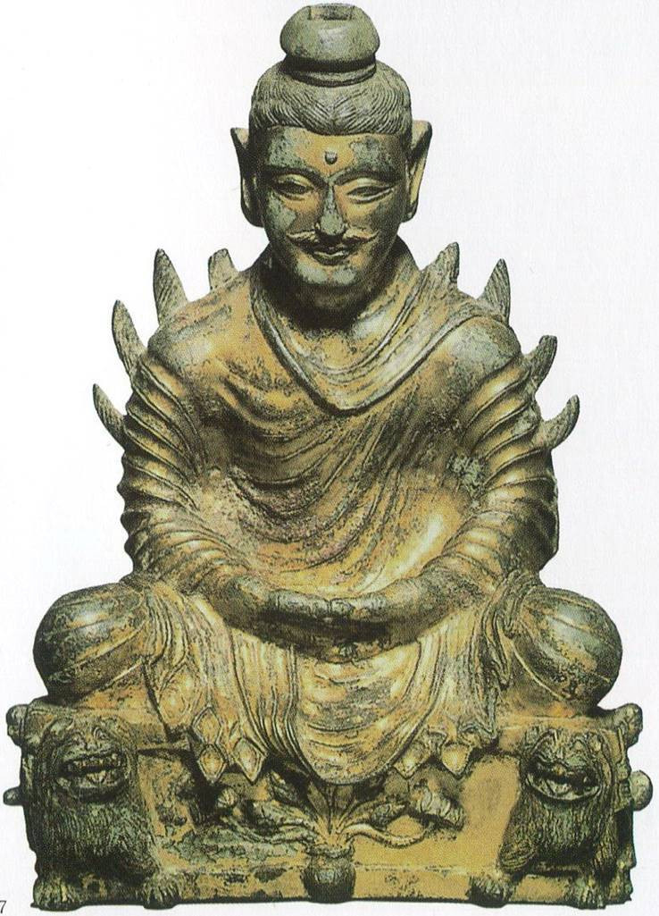 时,一手指天,一手指地,唯我独尊,做狮子吼,群兽摄服,故以狮子座为佛座