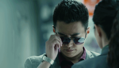 客观来说,这个和靳东本人的演技无关.