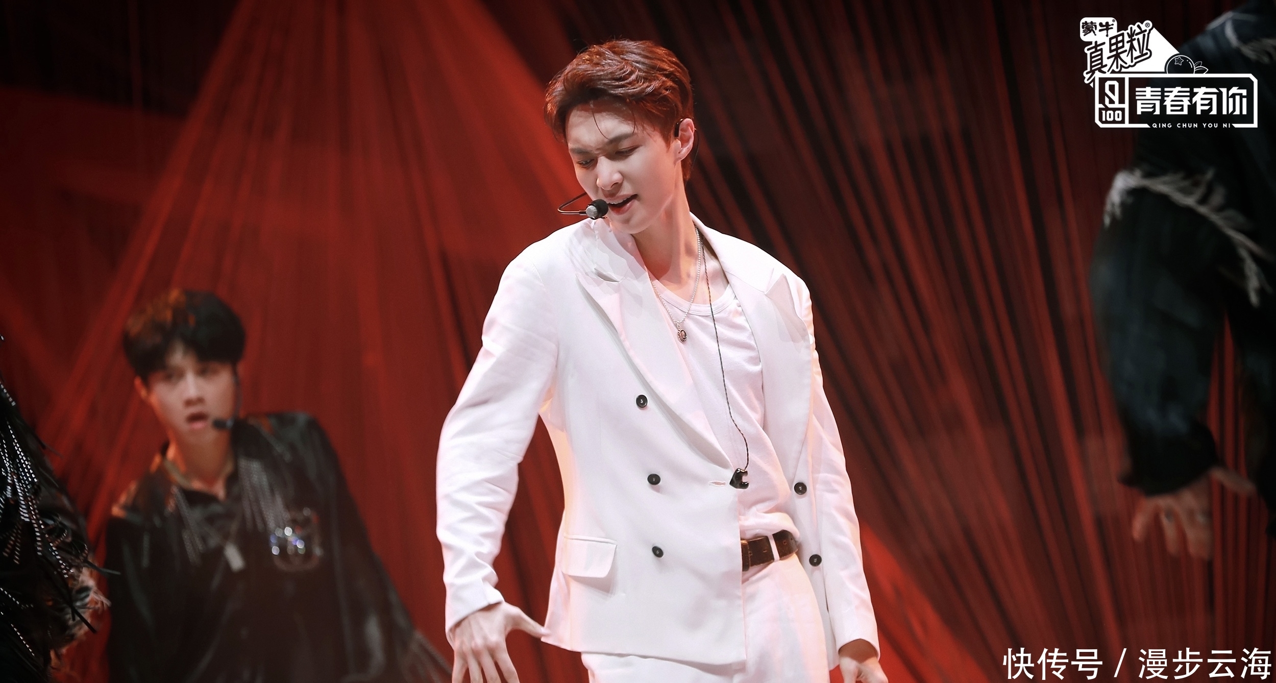 张艺兴发长文总结《青春有你》字字珠玑网友:最好的小绵羊