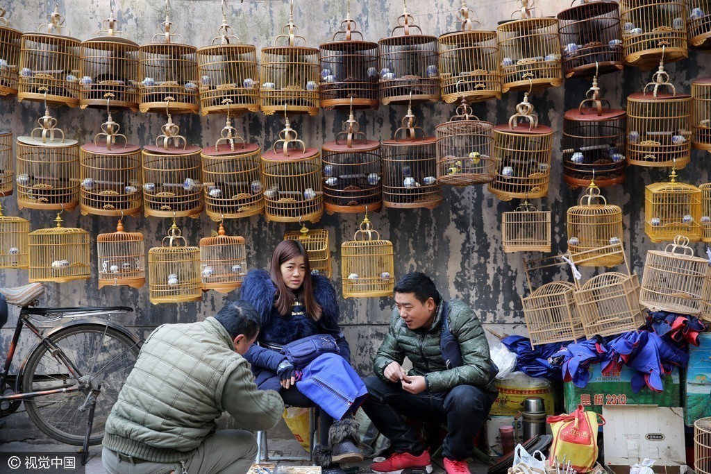 探访西安西仓"逛档子" 延续百年的老集