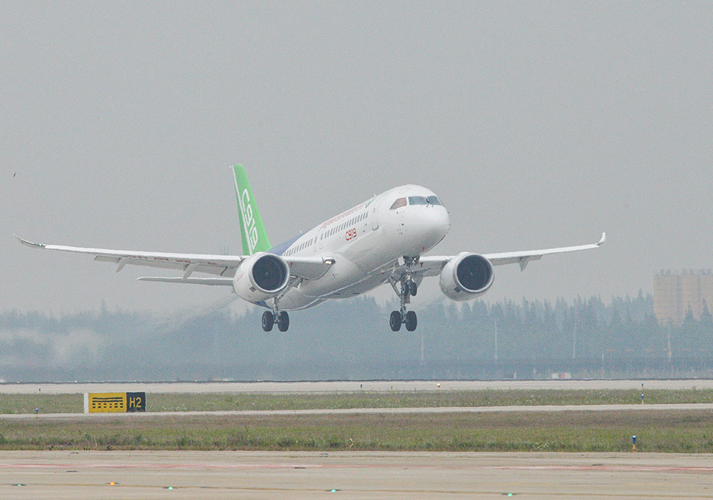 c919大飛機成功首飛 軍事領域應用潛力有多大? - 鍾兒丫 - 響鈴埡人