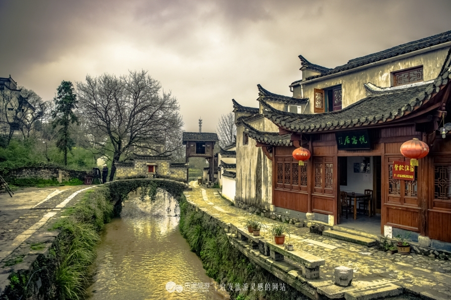 古村查济傍水而居 石桥密布河连百家