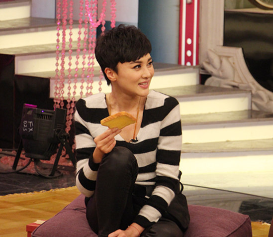 吴晓敏做客《美丽俏佳人》 独特黑暗料理震全场