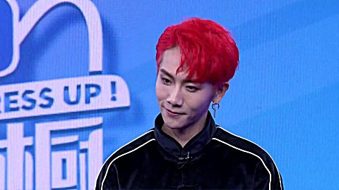 疯狂衣橱 第二季 臧洪娜刘鹏闪亮登场 同班同学相遇《疯狂衣橱》 刘鹏