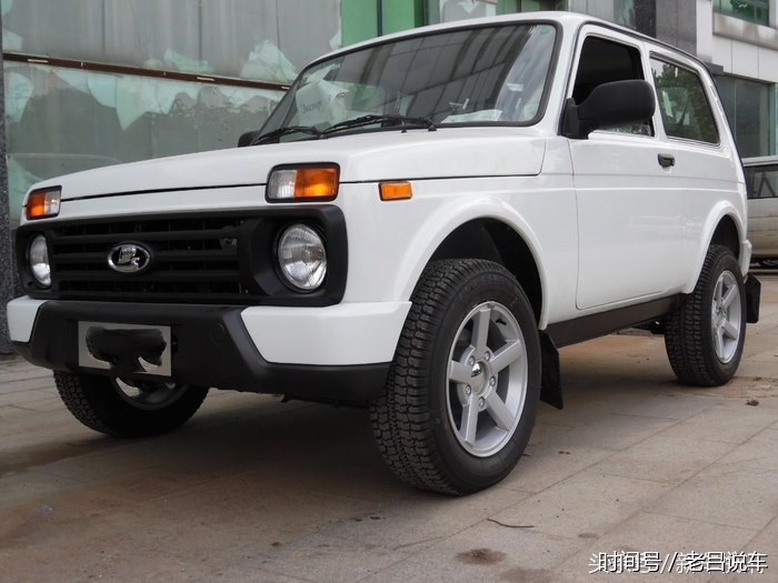 这就是北京的车主等了一个多月才提的进口俄罗斯神车拉达尼瓦,据了解