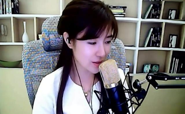 yy最美主播紫菱想要有个家,哪个好男人来收了她