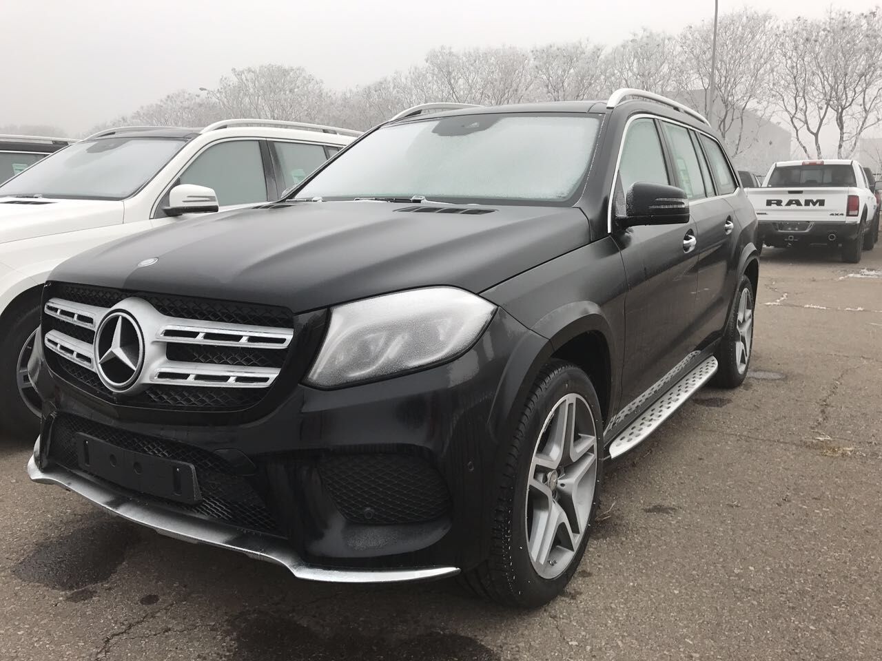 奔驰gls500优惠价 豪华越野suv港口现车