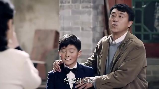 情满四合院:娄晓娥带着傻柱的儿子回到大院,许大茂后悔当初