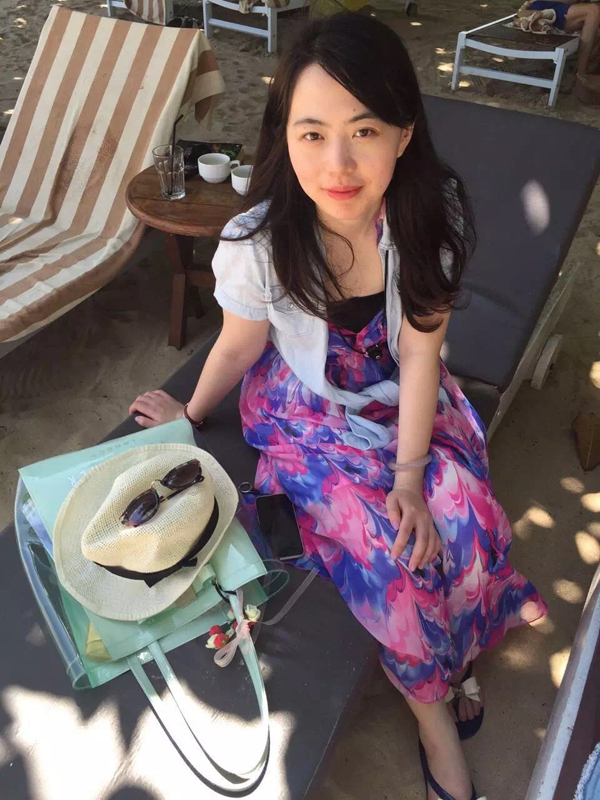 图说:生活中的女警张苑.