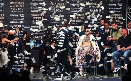 康纳爆炸哥-炮哥人狠话不多-曾被其他拳手打下台